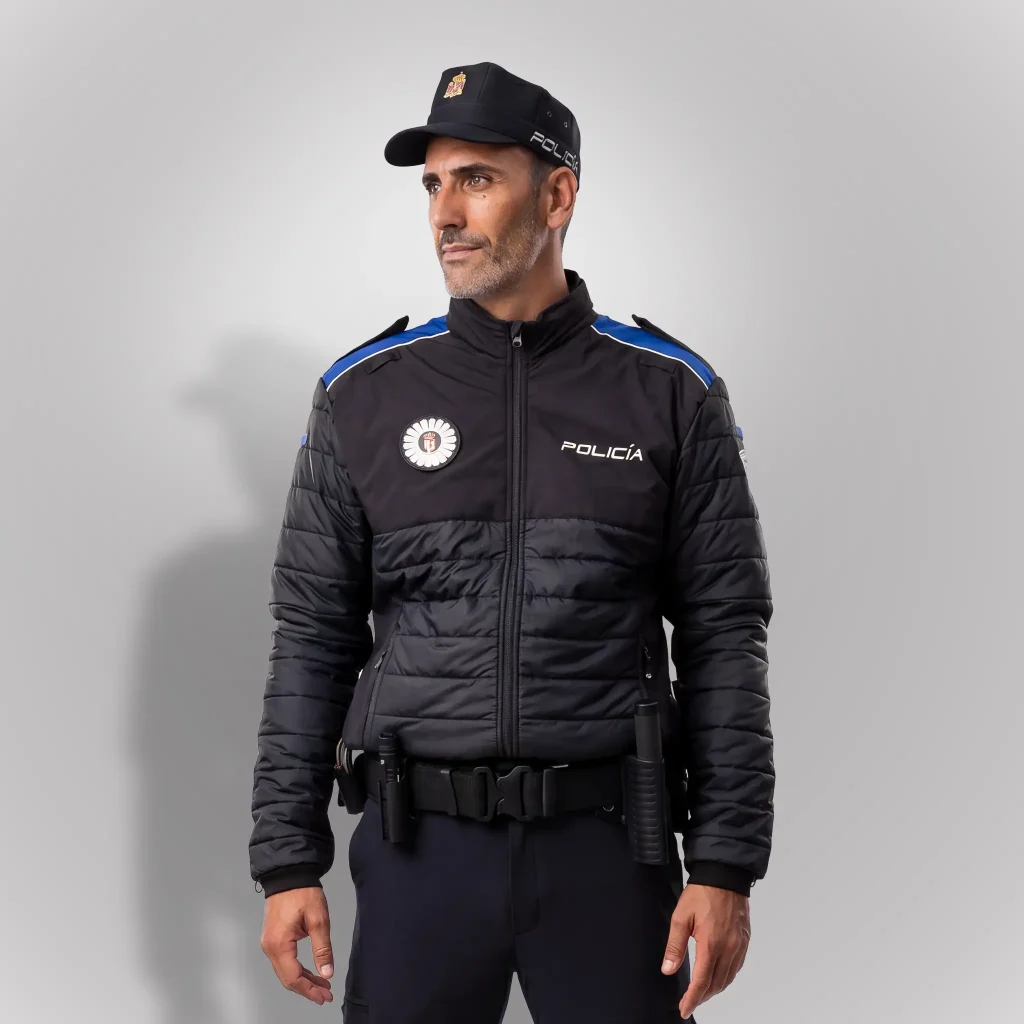 Agente de policía con cazadora térmica ligera acolchada azul noche y hombros en azul índigo de Comunidad de Madrid | Serie Origen | Satara